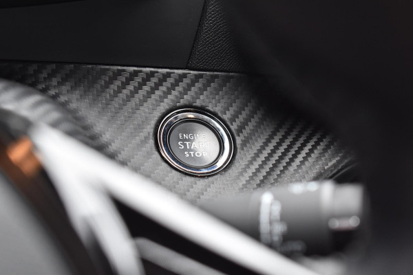 Peugeot 208 1.2 PureTech 100PK Allure | Panodak | Carplay | Keyless | Incl. garantie