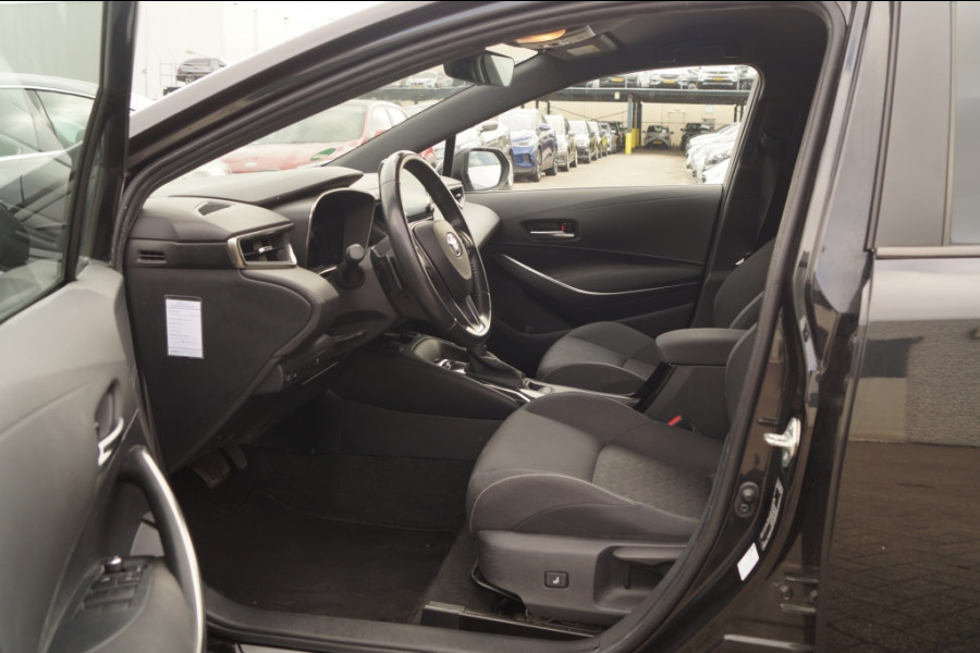 Toyota Corolla Touring Sports 2.0 Hybrid Business Plus -ECC-CAM-