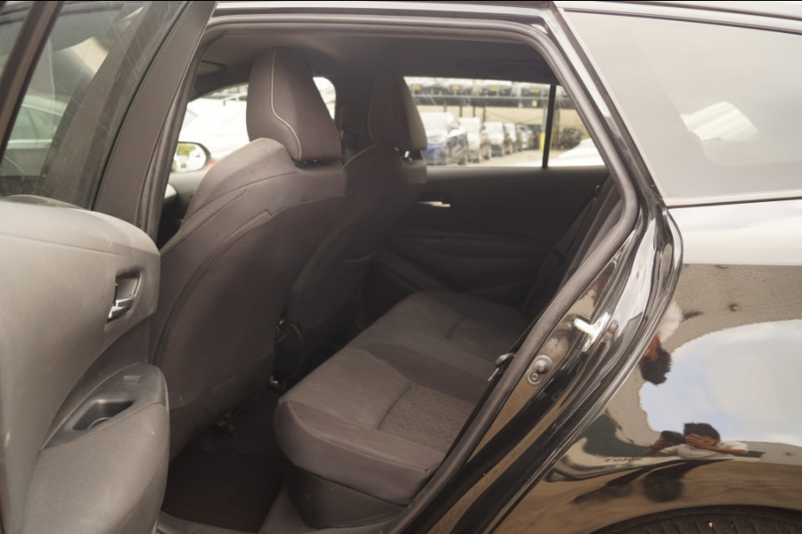 Toyota Corolla Touring Sports 2.0 Hybrid Business Plus -ECC-CAM-