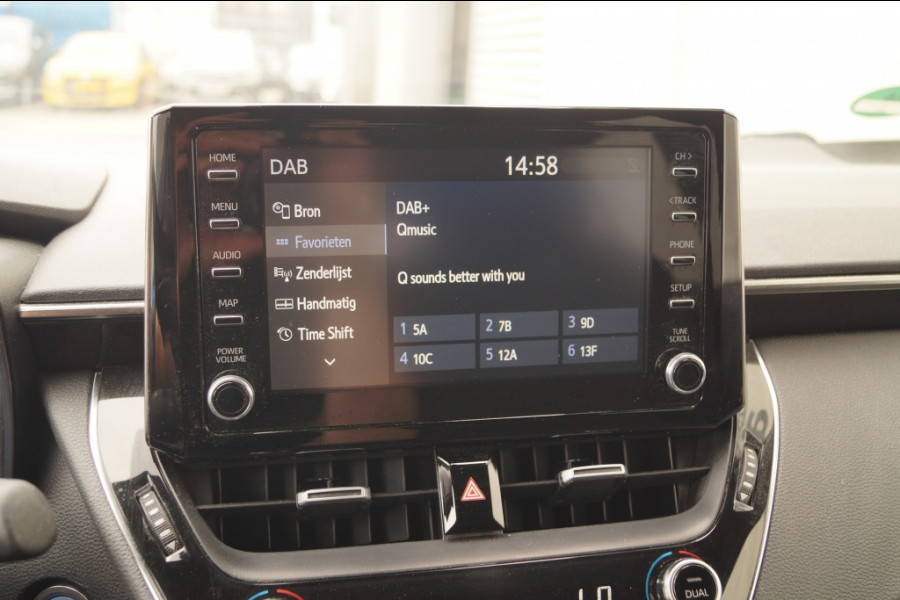 Toyota Corolla Touring Sports 2.0 Hybrid Business Plus -ECC-CAM-