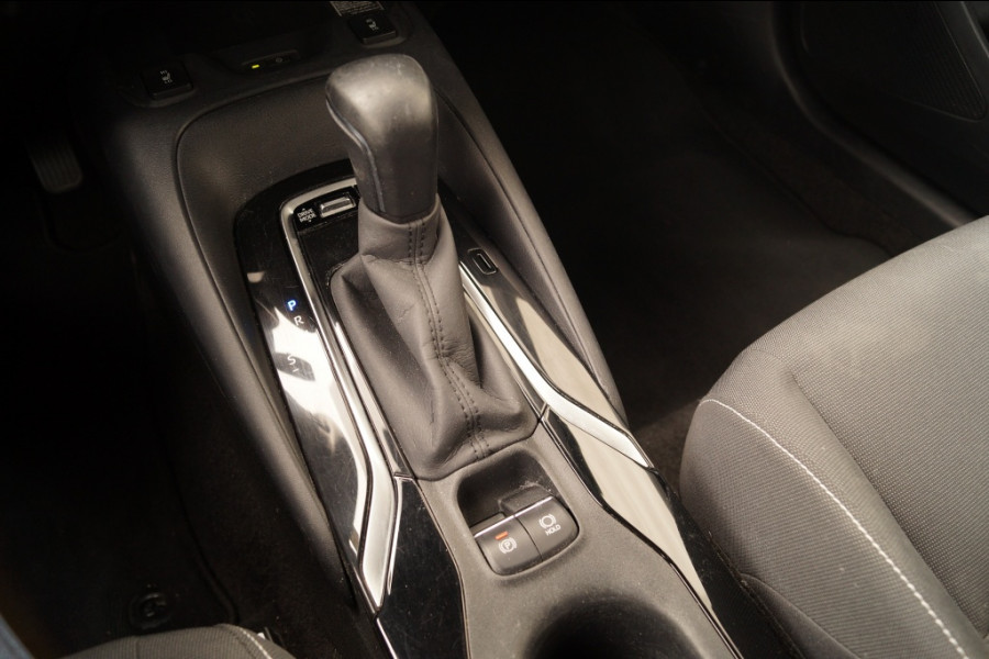 Toyota Corolla Touring Sports 2.0 Hybrid Business Plus -ECC-CAM-