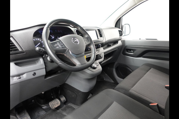 Opel Vivaro 145pk L3H1 Automaat Navigate Trekhaak Cruise control Apple Carplay Camera
