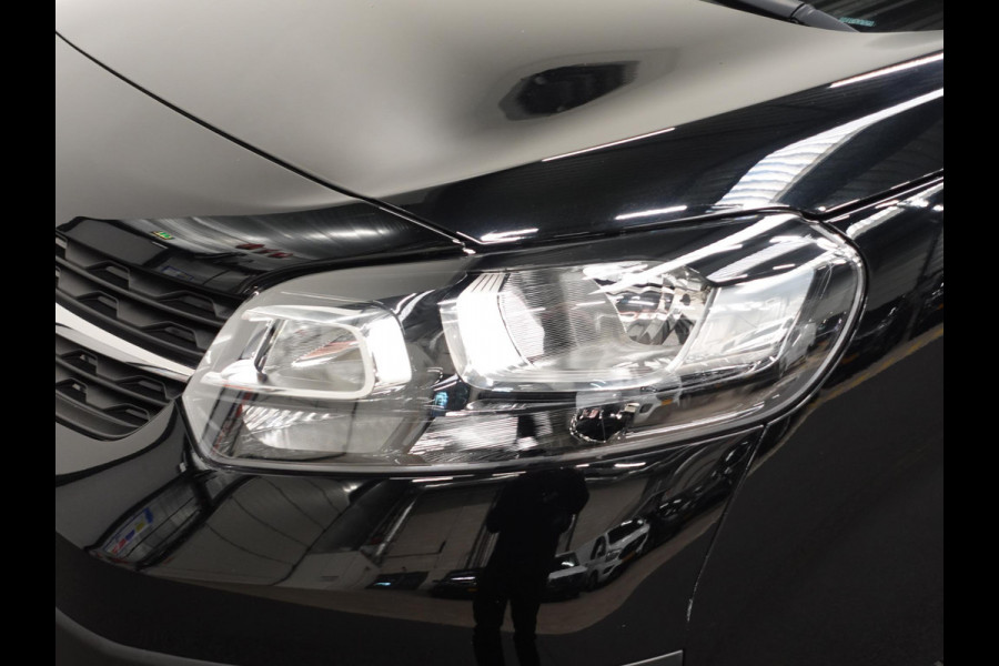 Opel Vivaro 145pk L3H1 Automaat Navigate Trekhaak Cruise control Apple Carplay Camera