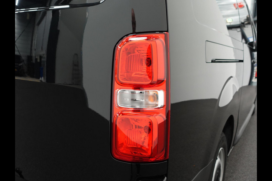 Opel Vivaro 145pk L3H1 Automaat Navigate Trekhaak Cruise control Apple Carplay Camera