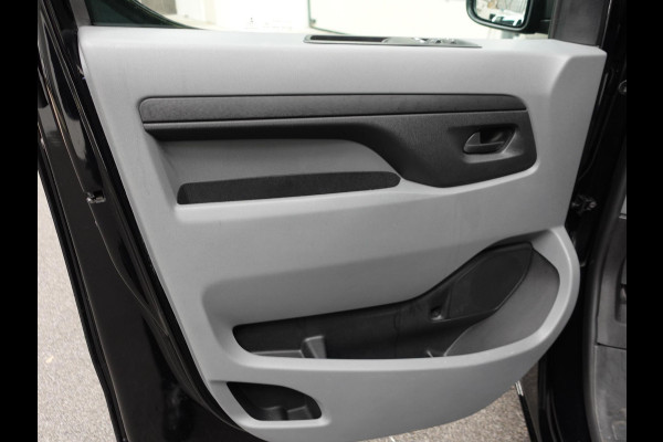 Opel Vivaro 145pk L3H1 Automaat Navigate Trekhaak Cruise control Apple Carplay Camera
