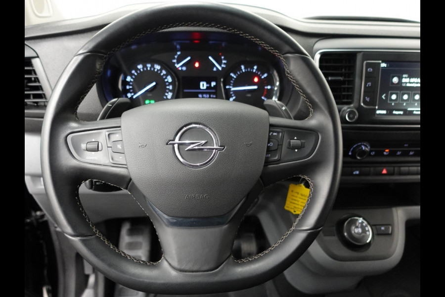 Opel Vivaro 145pk L3H1 Automaat Navigate Trekhaak Cruise control Apple Carplay Camera