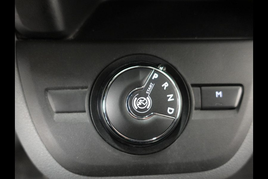 Opel Vivaro 145pk L3H1 Automaat Navigate Trekhaak Cruise control Apple Carplay Camera