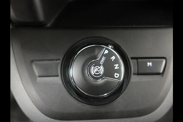 Opel Vivaro 145pk L3H1 Automaat Navigate Trekhaak Cruise control Apple Carplay Camera