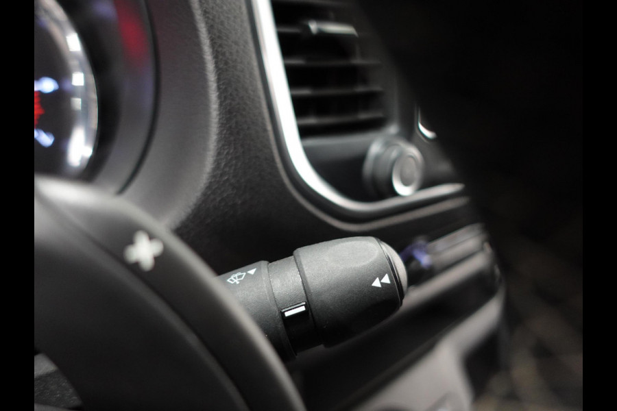 Opel Vivaro 145pk L3H1 Automaat Navigate Trekhaak Cruise control Apple Carplay Camera