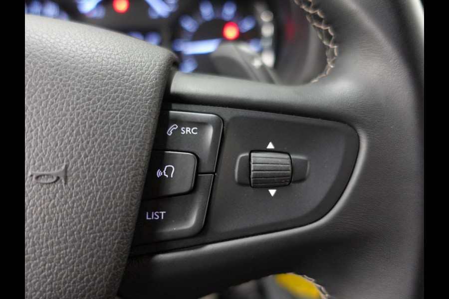 Opel Vivaro 145pk L3H1 Automaat Navigate Trekhaak Cruise control Apple Carplay Camera