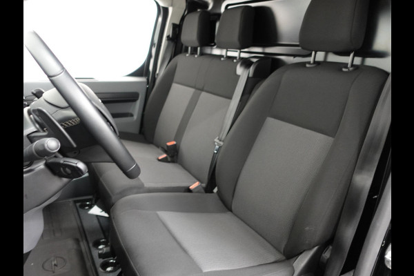 Opel Vivaro 145pk L3H1 Automaat Navigate Trekhaak Cruise control Apple Carplay Camera