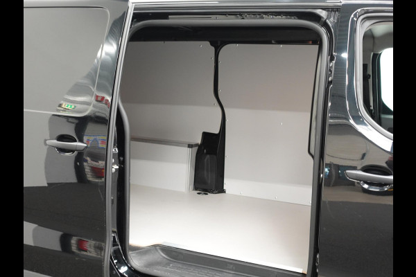Opel Vivaro 145pk L3H1 Automaat Navigate Trekhaak Cruise control Apple Carplay Camera