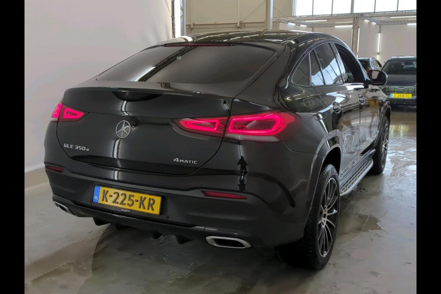 Mercedes-Benz GLE Coupé 350 e 4MATIC AMG [TREKHAAK, SCHUIFKANTELDAK, CAMERA +360, HU DISPLAY, ADAPTIVE CRUISE CONTROL, MEMORY SEATS, BURMESTER, NAVIGATIE, AIRCONDITIONING, NIEUWSTAAT]