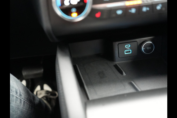 Ford Kuga 2.5 Titanium X Plug In Hybrid 225pk PHEV | Trekhaak Af Fabriek | Panodak | Adaptive Cruise | 360 Camera | Bang & Olufsen | Verwarmde Sportstoelen & Stuur | Blis | Navigatie | Keyless | DAB |