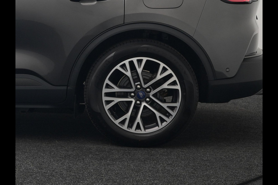 Ford Kuga 2.5 Titanium X Plug In Hybrid 225pk PHEV | Trekhaak Af Fabriek | Panodak | Adaptive Cruise | 360 Camera | Bang & Olufsen | Verwarmde Sportstoelen & Stuur | Blis | Navigatie | Keyless | DAB |