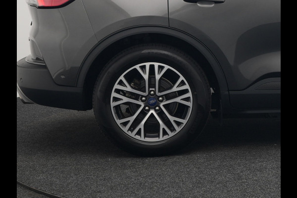 Ford Kuga 2.5 Titanium X Plug In Hybrid 225pk PHEV | Trekhaak Af Fabriek | Panodak | Adaptive Cruise | 360 Camera | Bang & Olufsen | Verwarmde Sportstoelen & Stuur | Blis | Navigatie | Keyless | DAB |