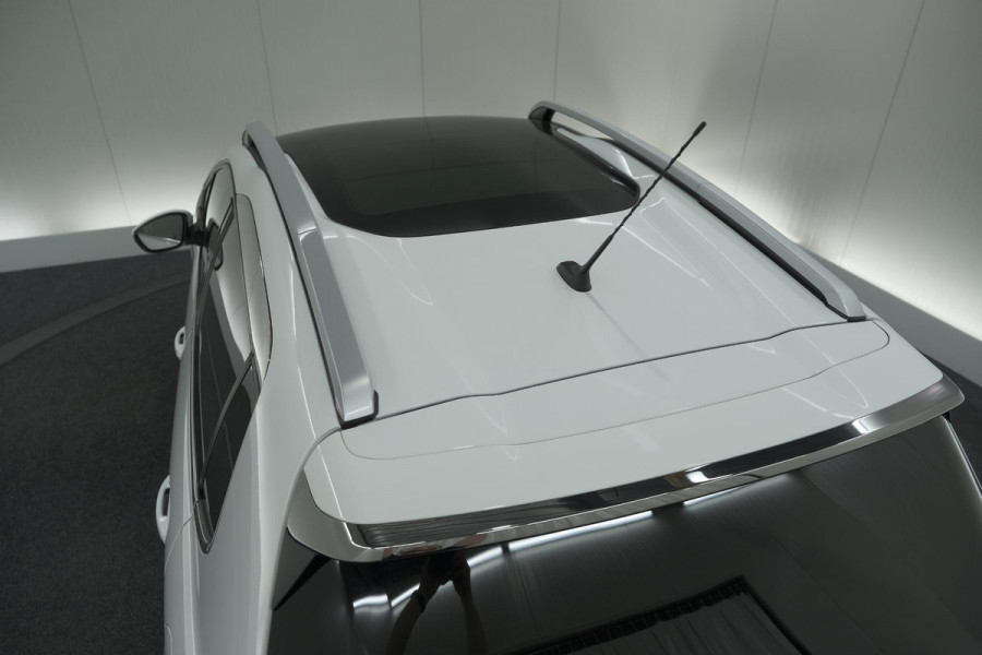 Peugeot 2008 PureTech 110 EAT6 Allure | Trekhaak | Camera | Panoramadak | Apple Carplay