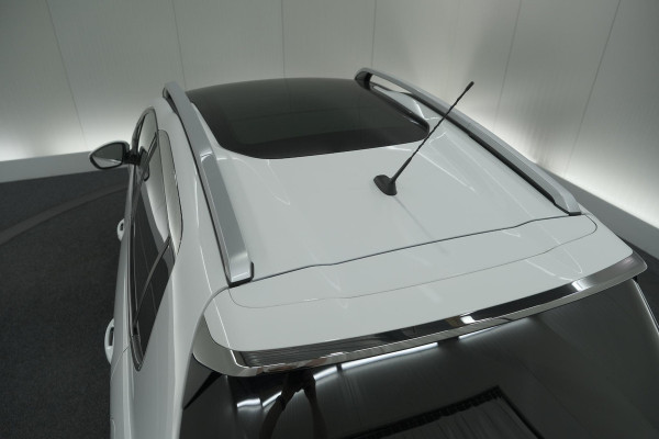 Peugeot 2008 PureTech 110 EAT6 Allure | Trekhaak | Camera | Panoramadak | Apple Carplay