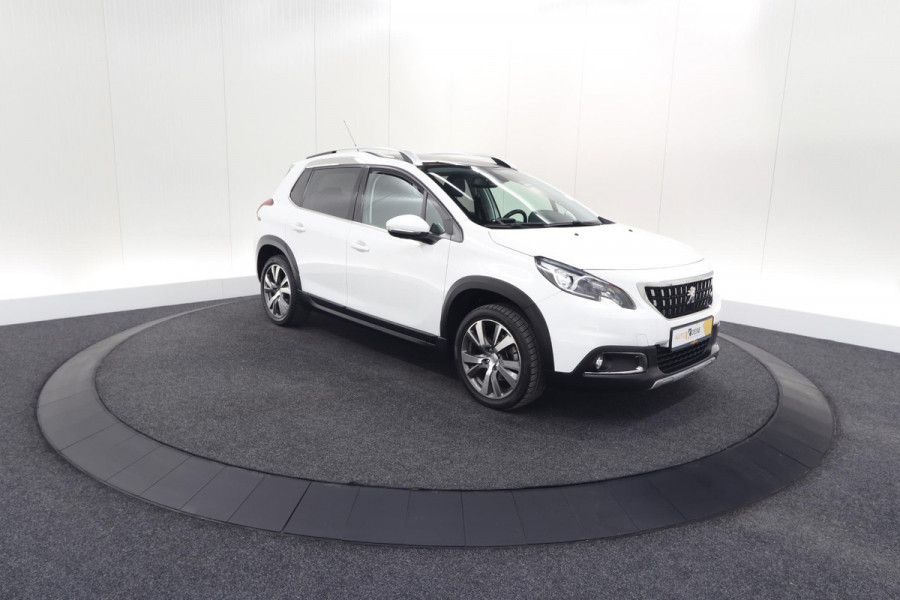 Peugeot 2008 PureTech 110 EAT6 Allure | Trekhaak | Camera | Panoramadak | Apple Carplay