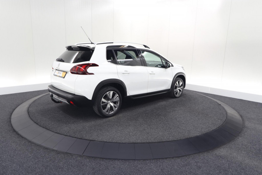 Peugeot 2008 PureTech 110 EAT6 Allure | Trekhaak | Camera | Panoramadak | Apple Carplay
