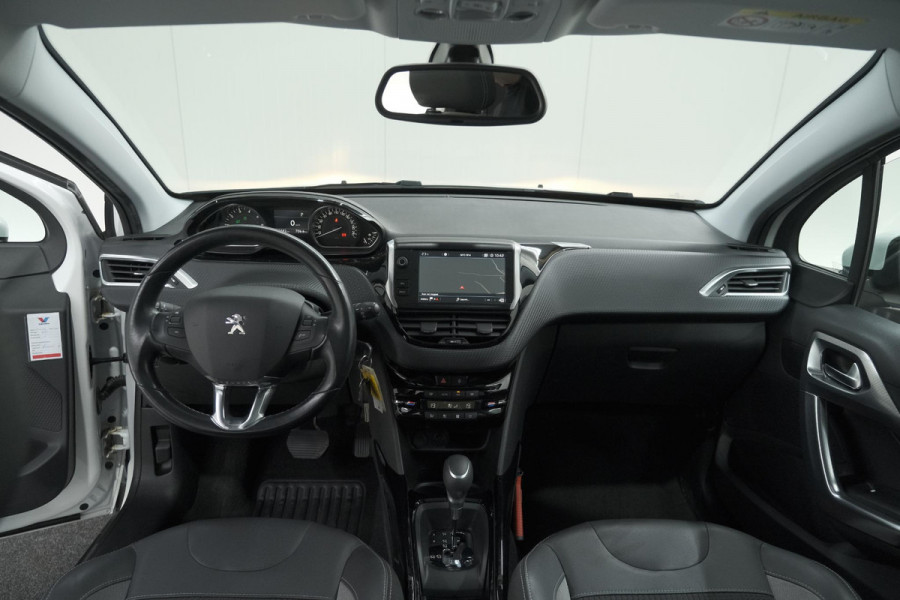 Peugeot 2008 PureTech 110 EAT6 Allure | Trekhaak | Camera | Panoramadak | Apple Carplay
