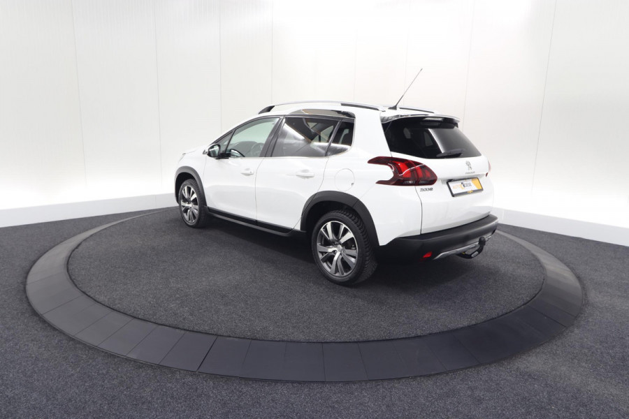 Peugeot 2008 PureTech 110 EAT6 Allure | Trekhaak | Camera | Panoramadak | Apple Carplay