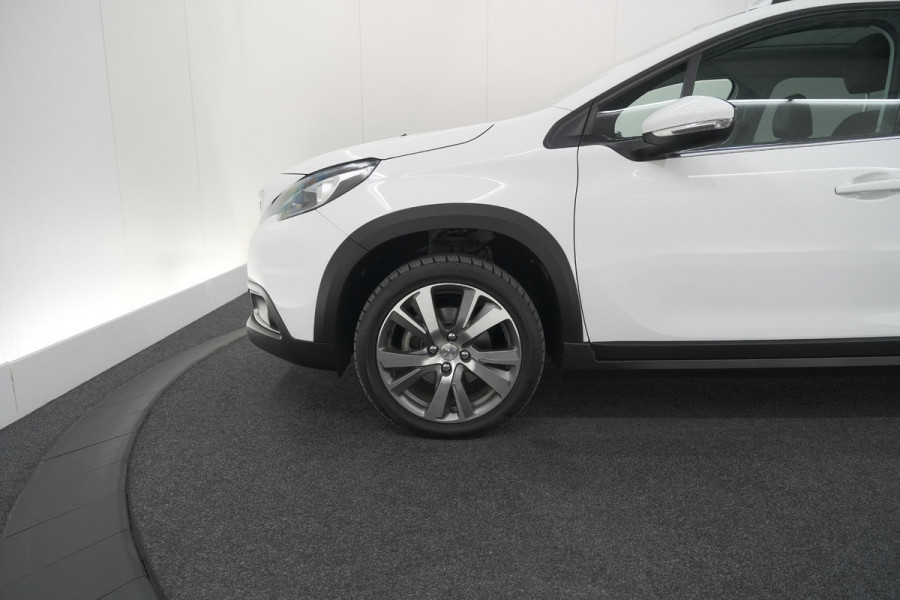 Peugeot 2008 PureTech 110 EAT6 Allure | Trekhaak | Camera | Panoramadak | Apple Carplay