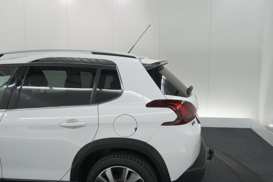 Peugeot 2008 PureTech 110 EAT6 Allure | Trekhaak | Camera | Panoramadak | Apple Carplay