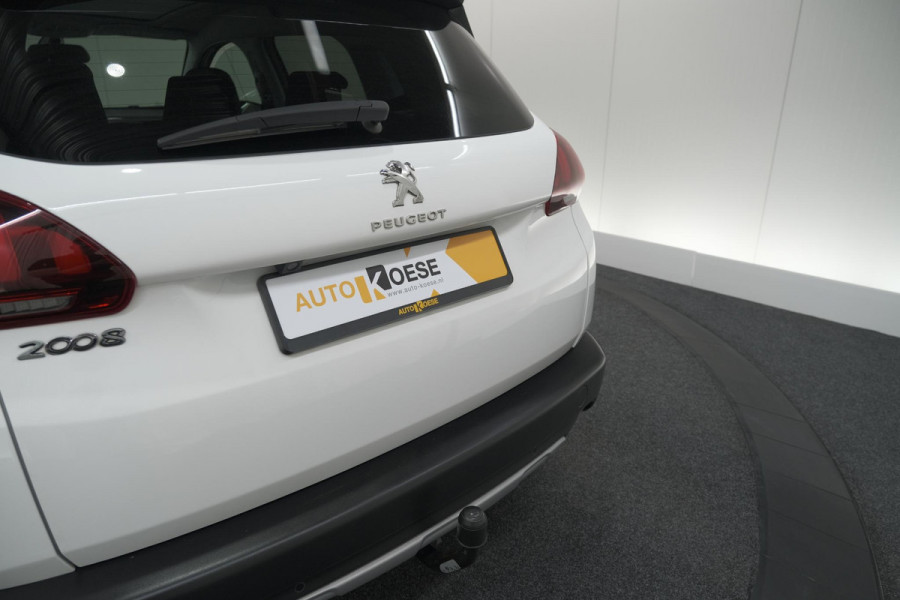 Peugeot 2008 PureTech 110 EAT6 Allure | Trekhaak | Camera | Panoramadak | Apple Carplay