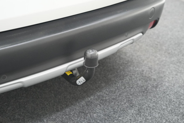Peugeot 2008 PureTech 110 EAT6 Allure | Trekhaak | Camera | Panoramadak | Apple Carplay