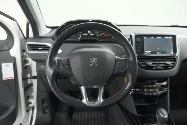 Peugeot 2008 PureTech 110 EAT6 Allure | Trekhaak | Camera | Panoramadak | Apple Carplay