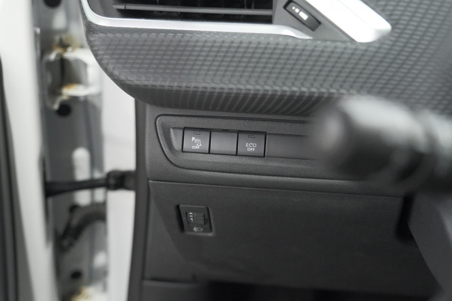 Peugeot 2008 PureTech 110 EAT6 Allure | Trekhaak | Camera | Panoramadak | Apple Carplay