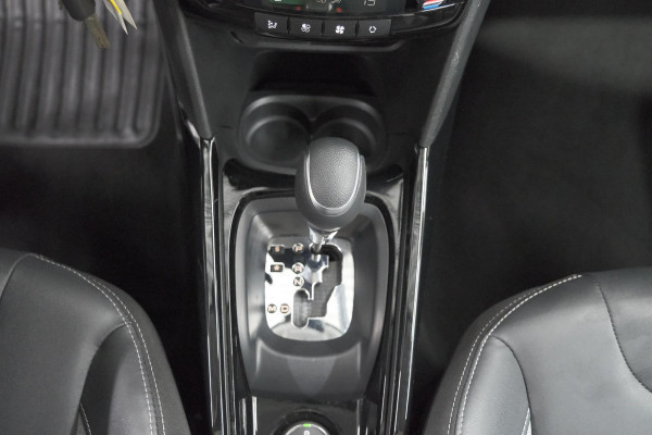 Peugeot 2008 PureTech 110 EAT6 Allure | Trekhaak | Camera | Panoramadak | Apple Carplay