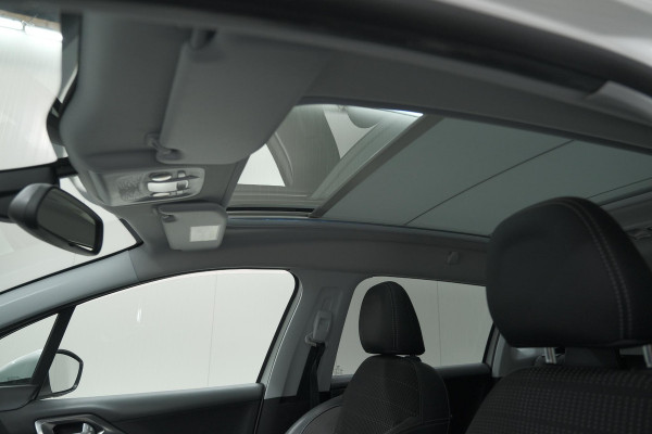 Peugeot 2008 PureTech 110 EAT6 Allure | Trekhaak | Camera | Panoramadak | Apple Carplay