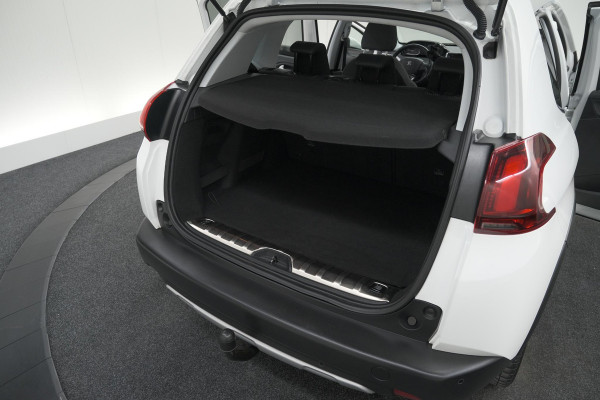 Peugeot 2008 PureTech 110 EAT6 Allure | Trekhaak | Camera | Panoramadak | Apple Carplay