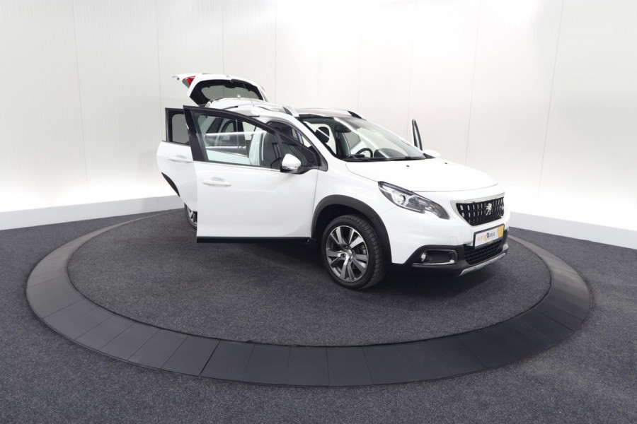 Peugeot 2008 PureTech 110 EAT6 Allure | Trekhaak | Camera | Panoramadak | Apple Carplay