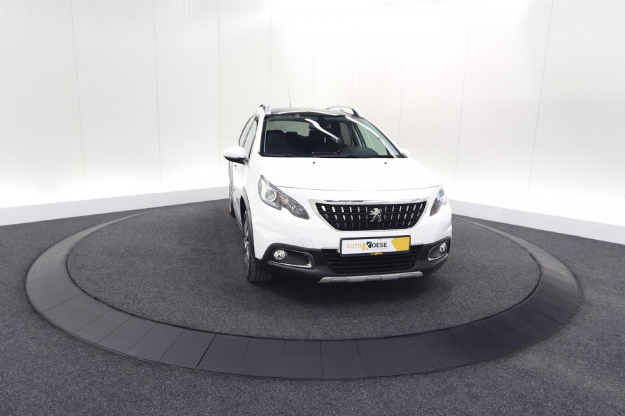 Peugeot 2008 PureTech 110 EAT6 Allure | Trekhaak | Camera | Panoramadak | Apple Carplay