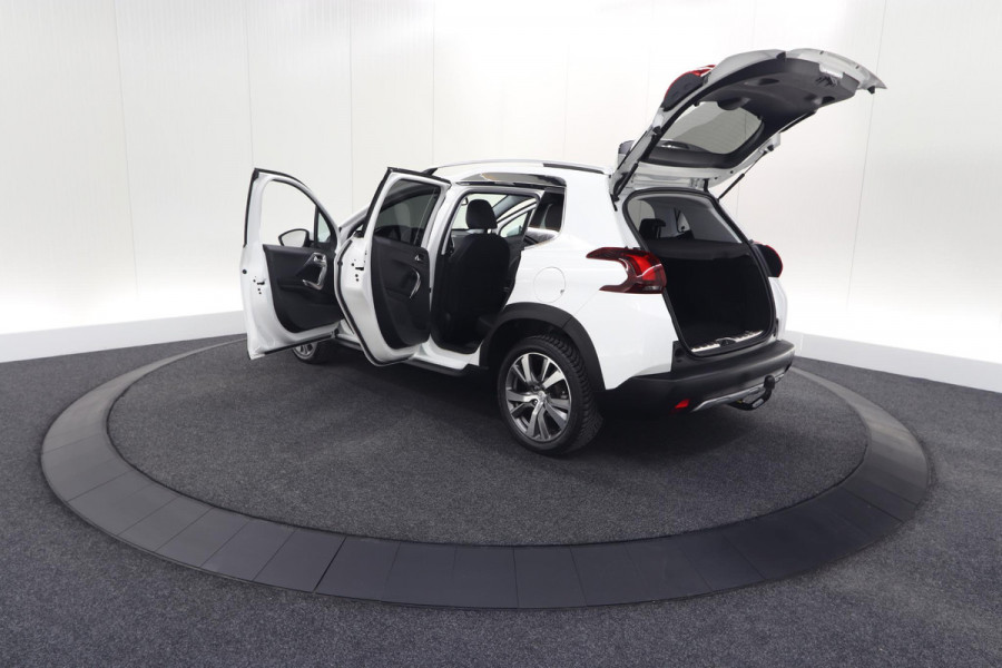 Peugeot 2008 PureTech 110 EAT6 Allure | Trekhaak | Camera | Panoramadak | Apple Carplay