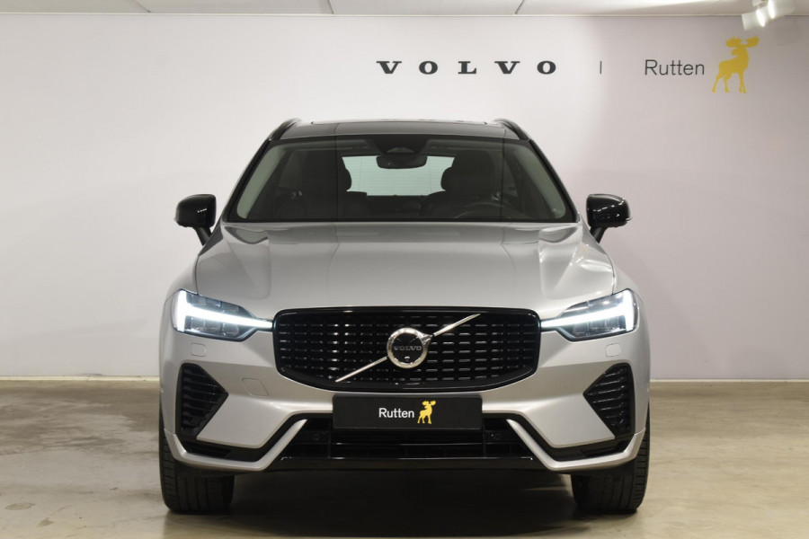 Volvo XC60 T6 350PK Long Range AWD Ultra Dark / Navigatie / Adaptieve Cruisecontrol / Head Up-Display / Panorama dak / Leder / Elektrische stoelen / 360 Camera / Trekhaak /