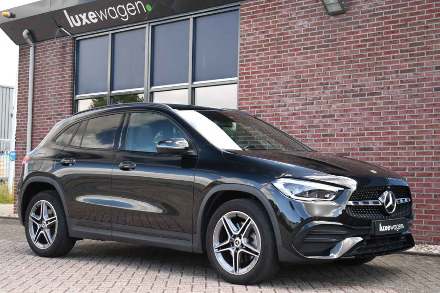 Mercedes-Benz GLA 250 e AMG Pano Night Camera