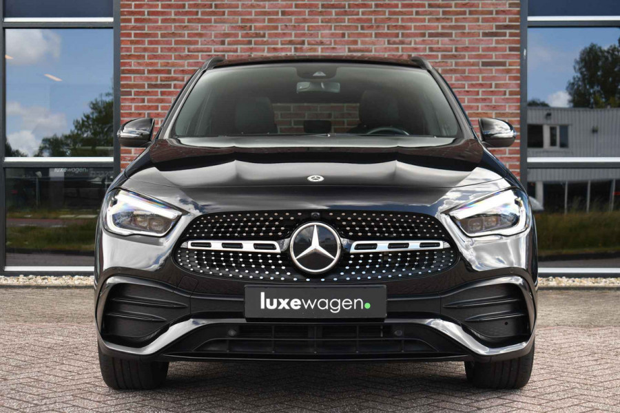 Mercedes-Benz GLA 250 e AMG Pano Night Camera