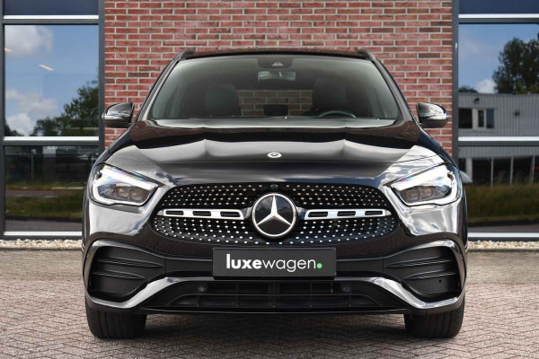 Mercedes-Benz GLA 250 e AMG Pano Night Camera