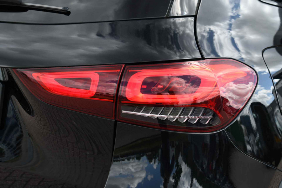 Mercedes-Benz GLA 250 e AMG Pano Night Camera