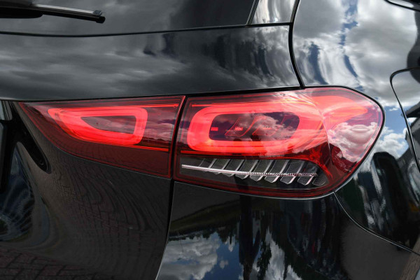 Mercedes-Benz GLA 250 e AMG Pano Night Camera