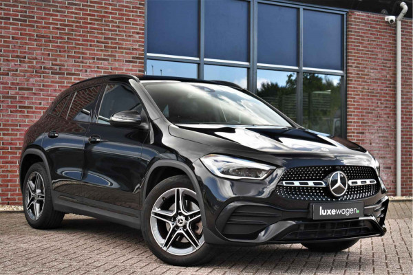 Mercedes-Benz GLA 250 e AMG Pano Night Camera