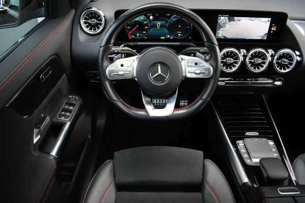 Mercedes-Benz GLA 250 e AMG Pano Night Camera