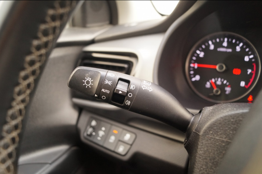 Kia Stonic 1.0 T-GDi MHEV DynamicLine Plus -NAVI-ECC-TREKHAAK-