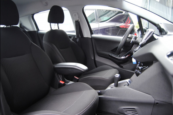 Peugeot 208 1.2 PureTech Active || Apple Carplay!