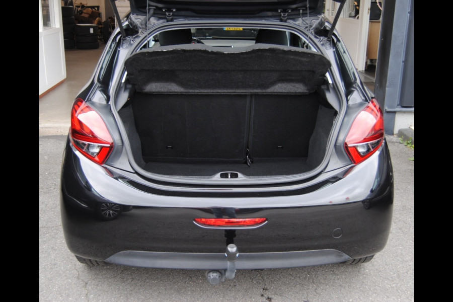 Peugeot 208 1.2 PureTech Active || Apple Carplay!
