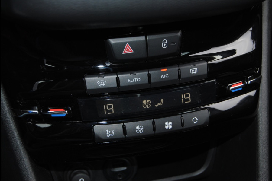 Peugeot 208 1.2 PureTech Active || Apple Carplay!